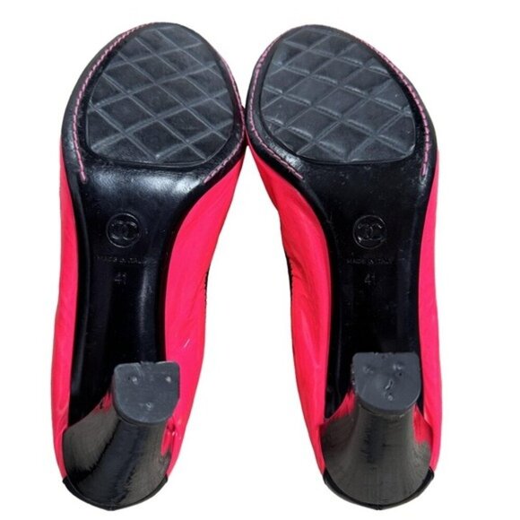 Chanel Logo Pink Patent Leather Black Cap Toe Ballet Pump Heels 10.5 US 41 IT - Picture 7 of 12